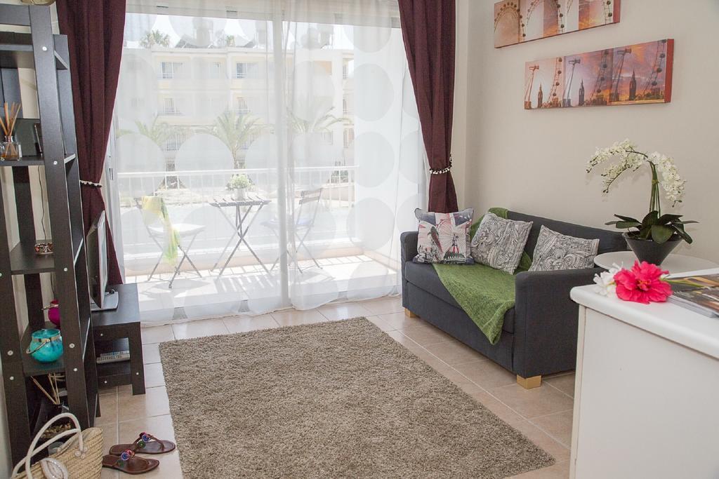 Paphos Love Nest Apartment Δωμάτιο φωτογραφία